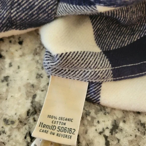LL Bean Womems Flannel Shirt Size XL Navy White Buffalo Plaid Organic Cotton - Picture 5 of 11